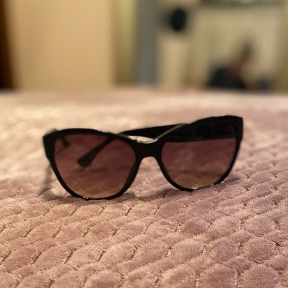 Michael Kors sunglasses - Picture 2 of 5